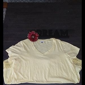 Womens Avenue Shirt